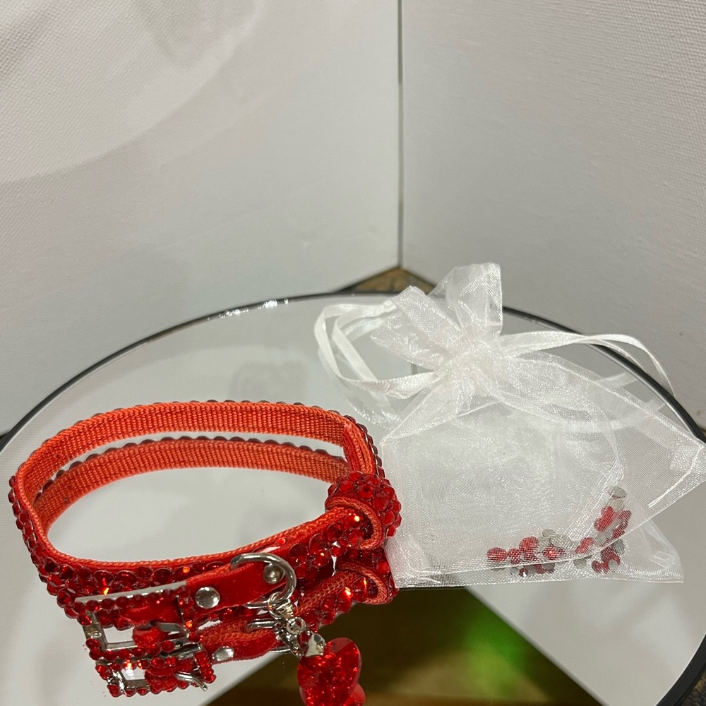 NWOT, Swarovski crystals Little Fabs Red Cat collar w/ box and xtra crystals.